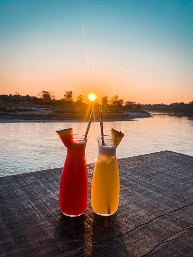 Happy Lemon Tree Lodge Sauraha Exteriér fotografie