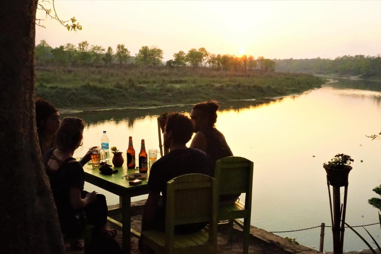 Happy Lemon Tree Lodge Sauraha Exteriér fotografie
